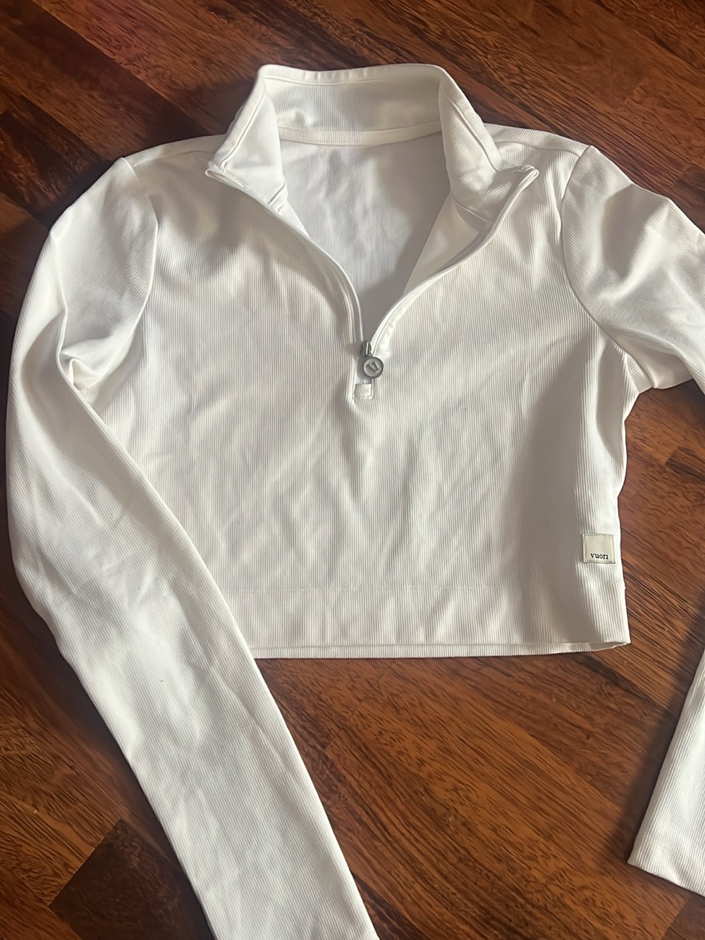 Vuori White Ribbed Quarter-Zip Crop Top